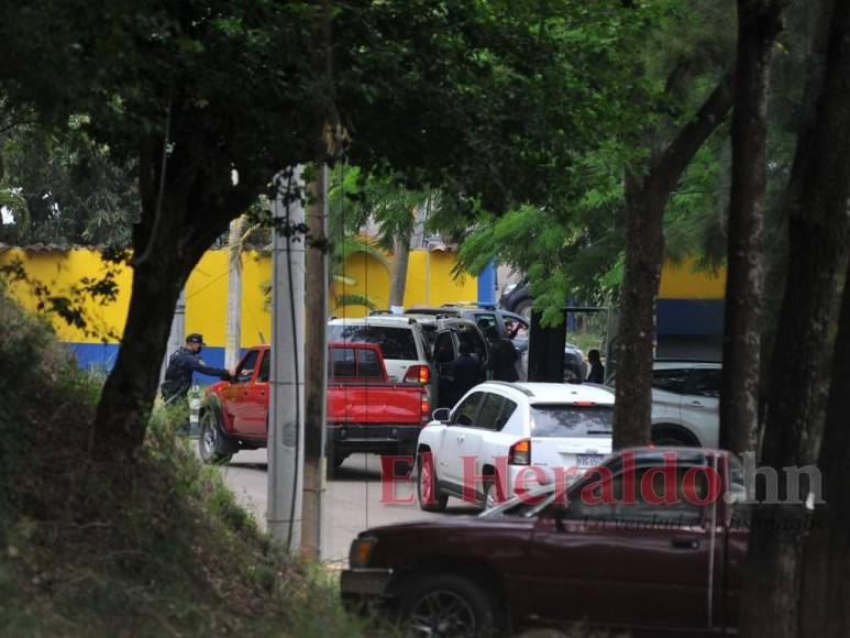 Familia de expresidente Hernández llega a los Cobras, en la que sería su última visita (Fotos)