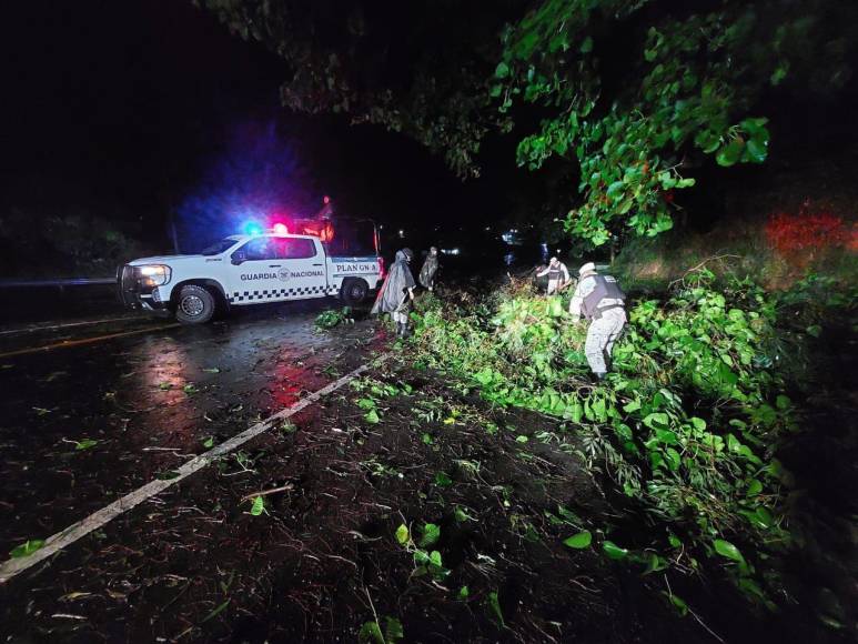 Muertes, inundaciones y destrozos deja Lidia a su paso por México