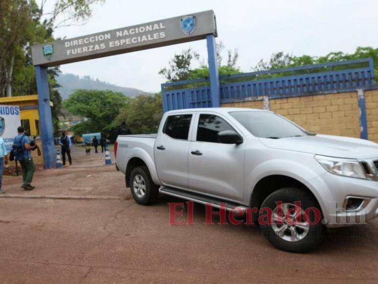 Familia de expresidente Hernández llega a los Cobras, en la que sería su última visita (Fotos)