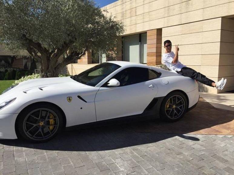 Así es la impresionante y lujosa colección de autos de Cristiano Ronaldo