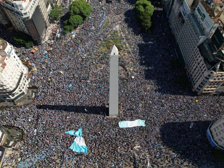 ¡Locura total! Así celebran los argentinos su tercera Copa del Mundo