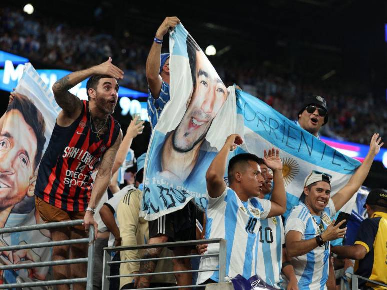 Festejo del “Dibu” y el gesto de Messi: así celebró Argentina el pase a la final