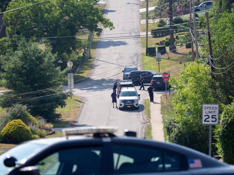 El arma, el edificio del que disparó y la casa del tirador: fotos del atentado de Trump que no has visto