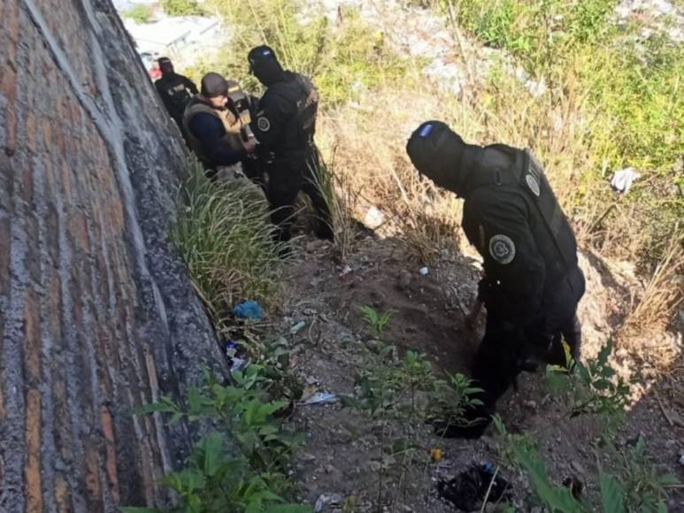 Imágenes del cementerio clandestino de la pandilla 18 hallado en la colonia La Esperanza