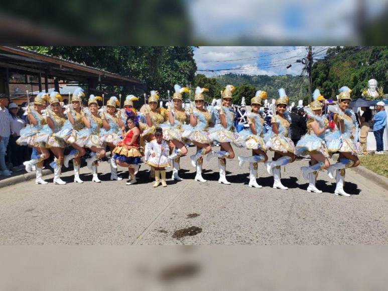 ¡Qué elegancia! Espectaculares palillonas del Instituto Cosme García de Danlí