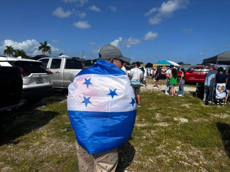 Fiesta catracha en Florida para el debut de Rueda en el Honduras vs Guatemala