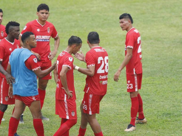 Caras largas y decepción en Honduras Progreso y Real Sociedad tras forzar final por el “no descenso”