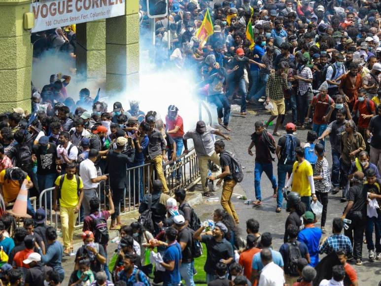 Así fue la irrupción de manifestantes en casa del presidente de Sri Lanka (Fotos)