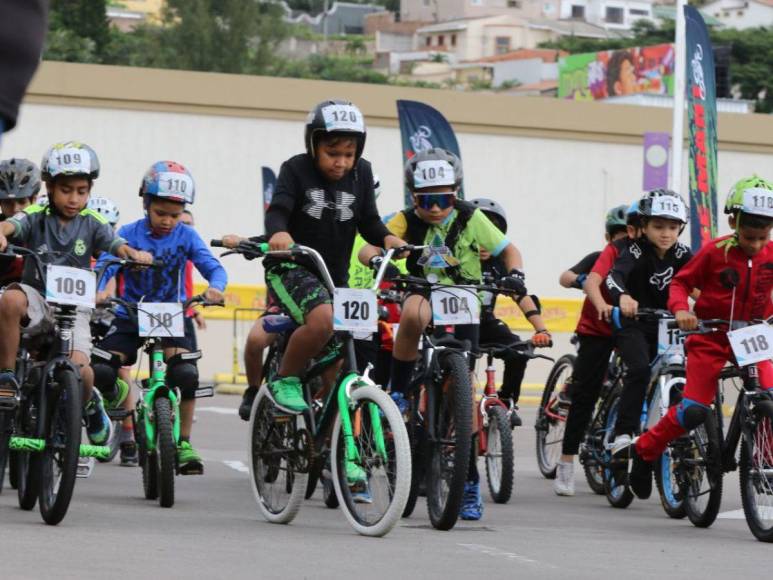 Grandes campeones: Niños de 7 a 8 años de la Vuelta Infantil 2023