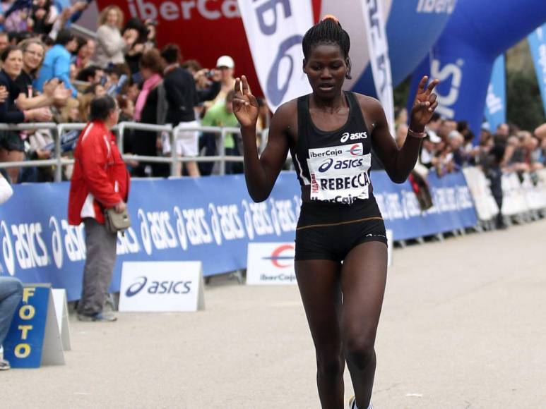 ¿Quién era Rebecca Cheptegei, atleta olímpica que murió tras ser quemada por su expareja?