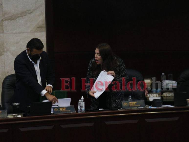 Celebraciones, desacuerdos y tensión: Así se vivió la aprobación de la Ley Especial de la Junta Nominadora para magistrados de la CSJ