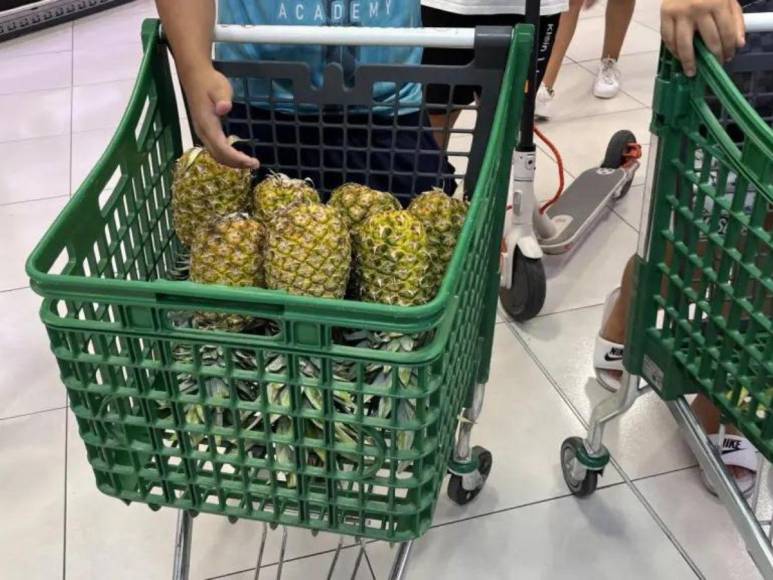 Piña volteada, la nueva forma de encontrar el amor en España