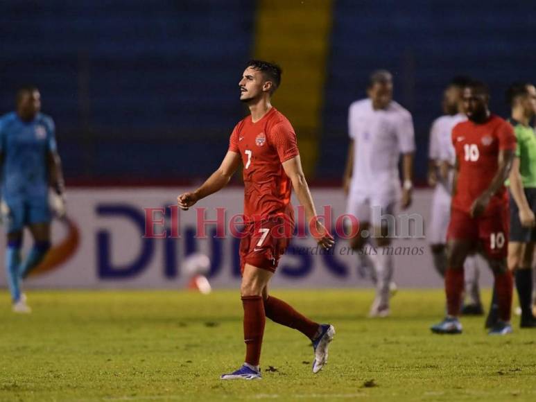 Pelea, técnico pierde el control y la H vuelve a ganar en el Olímpico: No se miró en TV en el Honduras-Canadá