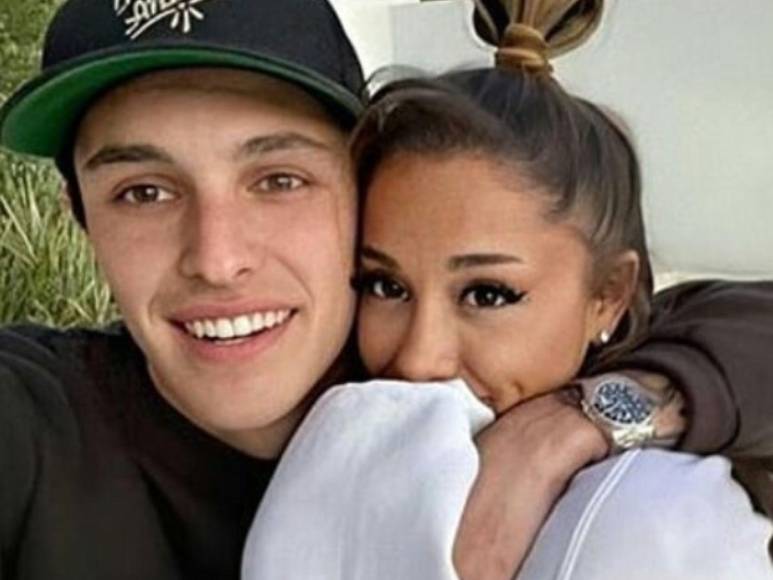 De separarse para sanar a volver a ser amigos: el camino al divorcio de Ariana Grande y Dalton Gomez