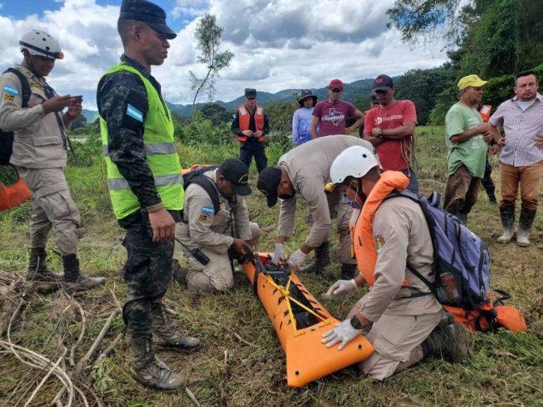 Un niño muerto y un desaparecido: Lo que se sabe sobre la tragedia de migrantes brasileños en río Guayambre