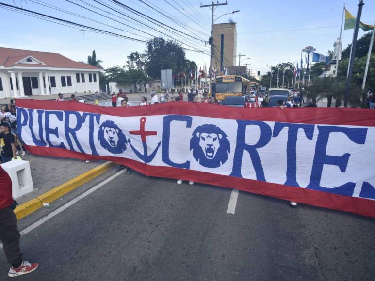 ¡Fiesta merengue! El Morazán se viste de blanco para el clásico Olimpia-Motagua