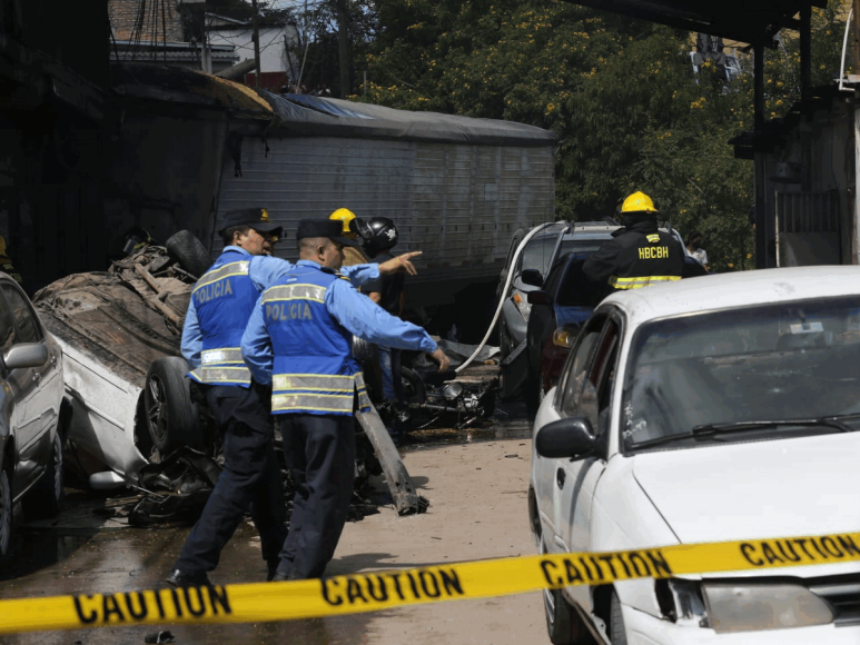 Luto y destrucción: impactantes fotos del choque de una rastra en El Carrizal