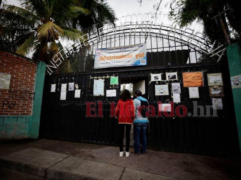 Así se vivió el retorno a clases presenciales en los centros educativos de la capital (Fotos)