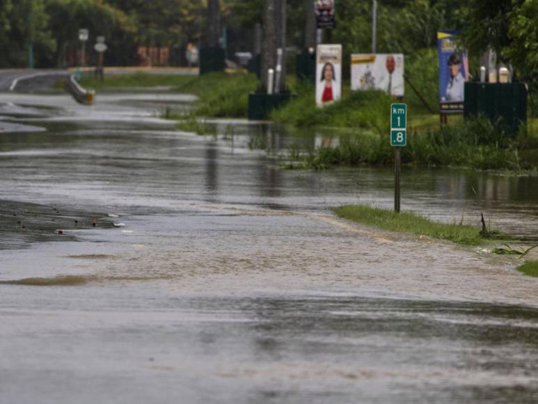 Huracán Ernesto azota Puerto Rico: Crisis eléctrica y refugios llenos