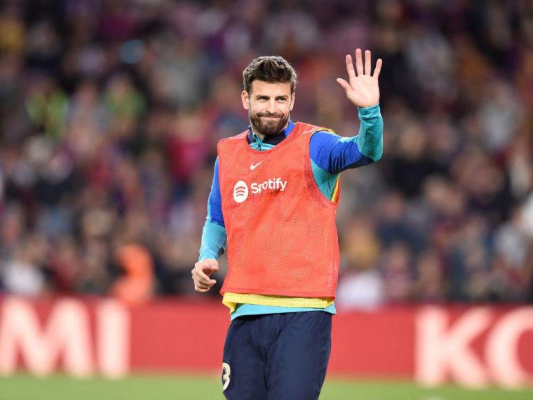 Acompañado de sus hijos y ovacionado por la afición: Así fue el último partido de Piqué con el Barcelona