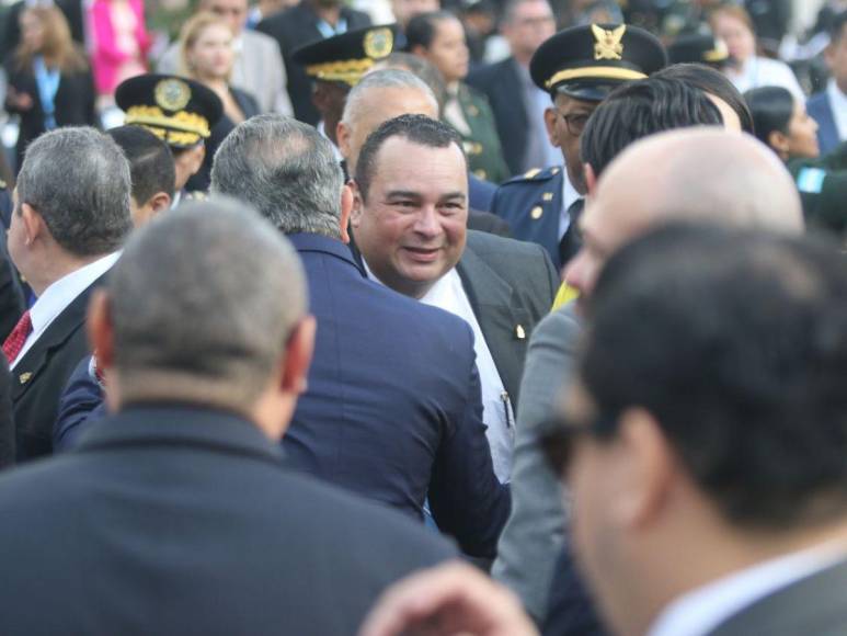 Así fue la ceremonia de izamiento de la Bandera Nacional que inauguró las fiestas patrias