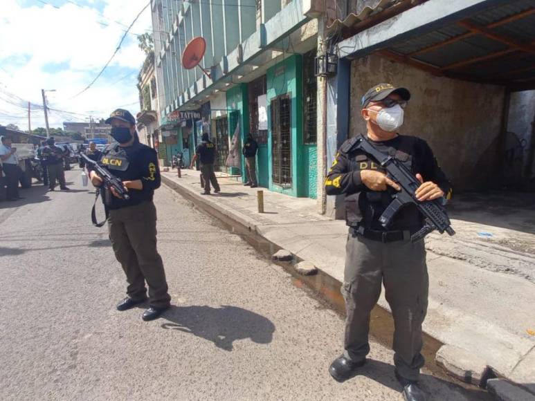 Allanamiento, capturas y un dramático intento de rescate: Lo que pasó en la primera avenida de Comayagüela