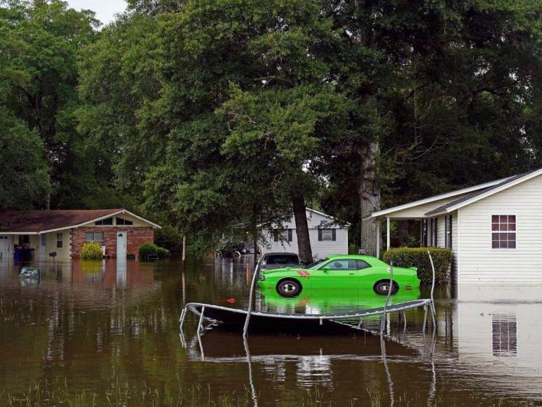 Viviendas destruídas y calles inundadas: los estragos de la tormenta Debby en su paso por EUA