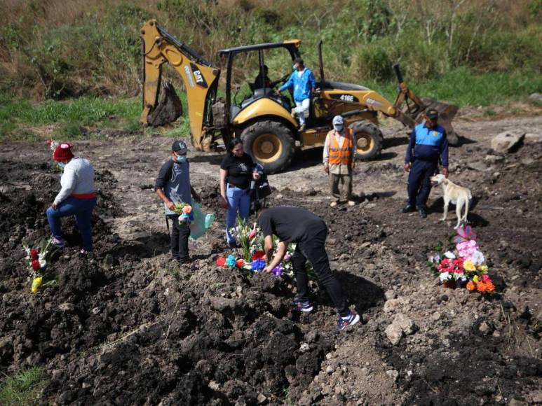 Así fue el entierro de las víctimas del incendio en Ciudad Lempira