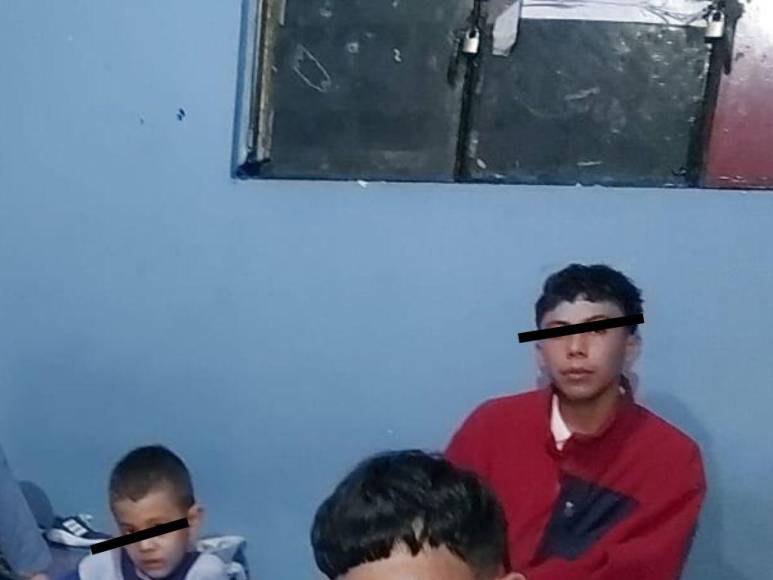 Amontonados en un colchón y en zozobra: banda “El Chaparro” secuestra a familia hondureña en México