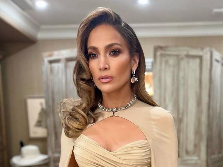 JLo cumple 55 años en medio de fallos y aciertos en su vida artística y personal