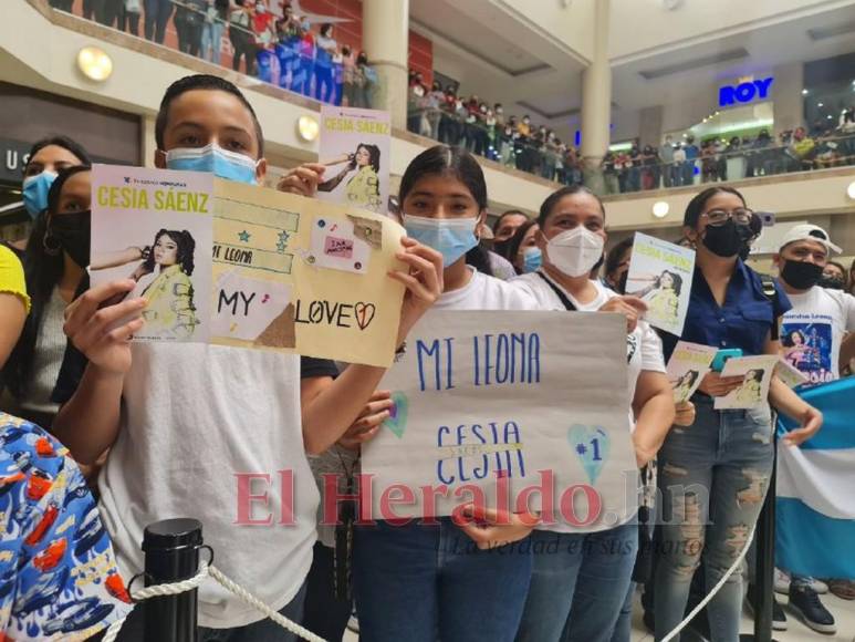 FOTOS: Emoción y apoyo total al recibir a Cesia Sáenz, la “leona de Honduras”, en la capital