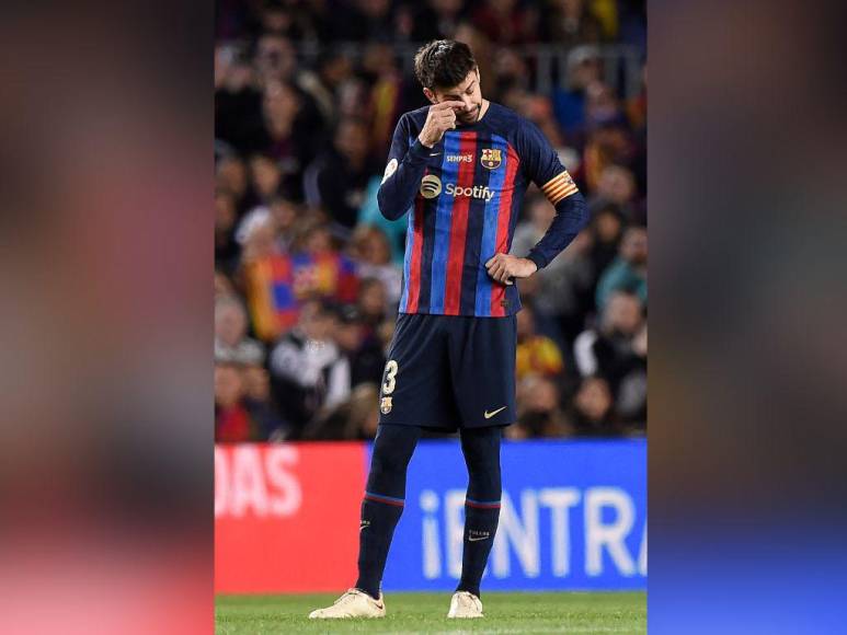 Acompañado de sus hijos y ovacionado por la afición: Así fue el último partido de Piqué con el Barcelona