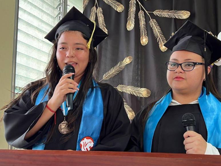 Shin Fujiyama gradúa promoción de bachilleres bilingües en El Progreso