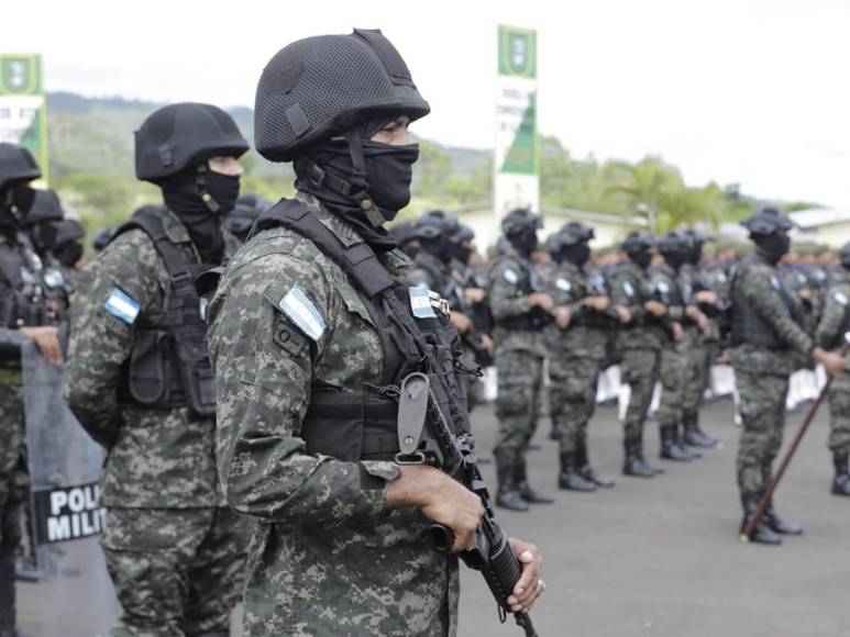 Con demostración de destrezas y entrega de reconocimientos, homenajean a la Policía Militar por su 11 aniversario