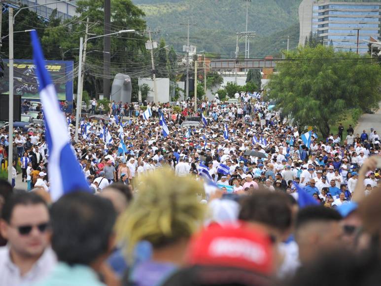 Los mensajes y lo que no se vio de la Gran Marcha por Honduras