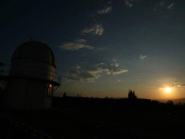 Durará más de 12 horas y será este miércoles: Lo que se sabe de la noche más larga en Honduras