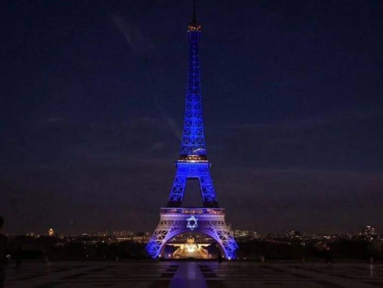 Monumentos famosos de varias ciudades del mundo se iluminan en apoyo a Israel