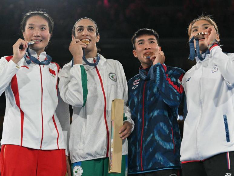 Argelia celebra con alegría la medalla de oro de la boxeadora Imane Khelif