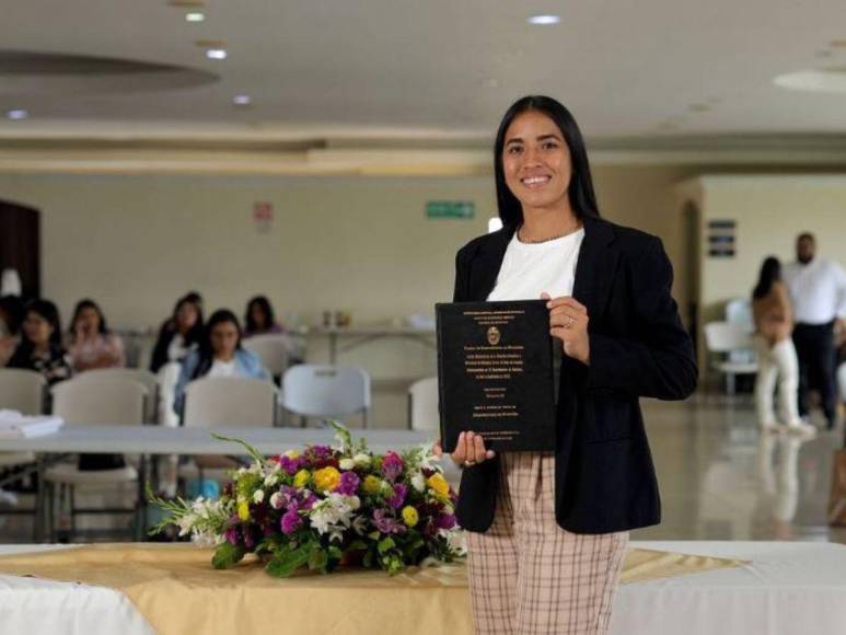 Madelinne Nieto, de graduarse en la UNAH a jugar con Honduras