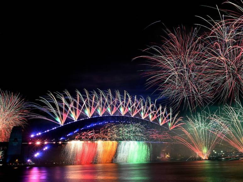 Con espectáculos de fuegos artificiales, así celebran Año Nuevo 2023 en el mundo