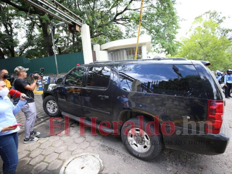 Bajo fuerte resguardo policial y en caravana: Así fue el traslado de Michael Derringer Powery a la CSJ