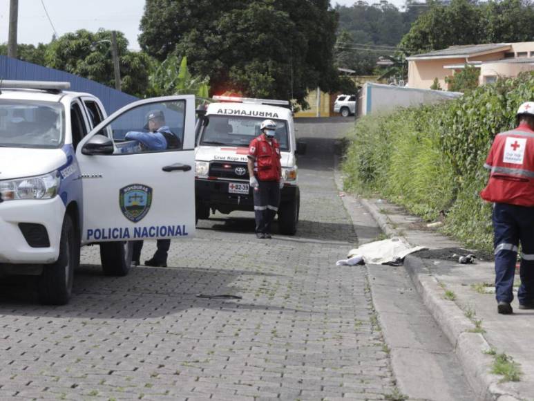 Una mujer muerta y una moto abandonada, lo que se sabe del frustrado asalto en la capital