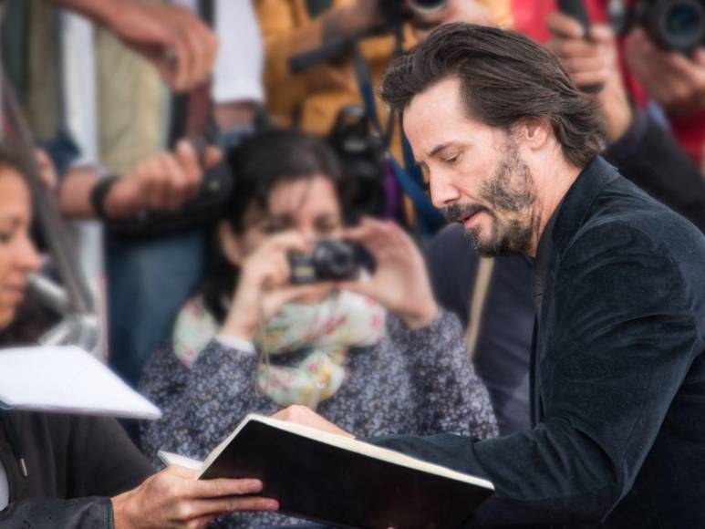 Keanu Reeves se sincera sobre su novela y revela que “no escribió nada”