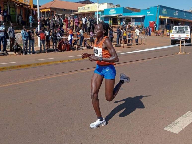 ¿Quién era Rebecca Cheptegei, atleta olímpica que murió tras ser quemada por su expareja?