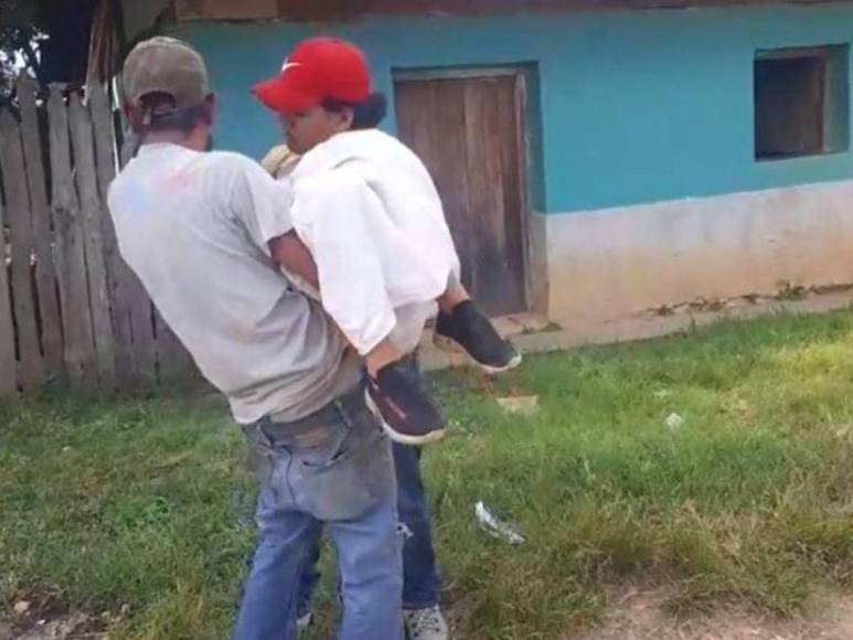 ¡Luto en Guaimaca! Joven asesinó a machetazos a un niño porque no quiso darle jugo