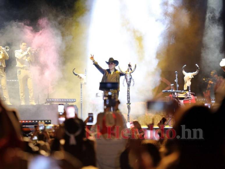 Las mejores fotos de Christian Nodal durante su concierto en Honduras