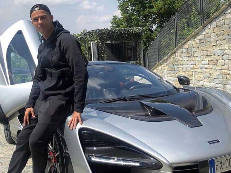 Así es la impresionante y lujosa colección de autos de Cristiano Ronaldo