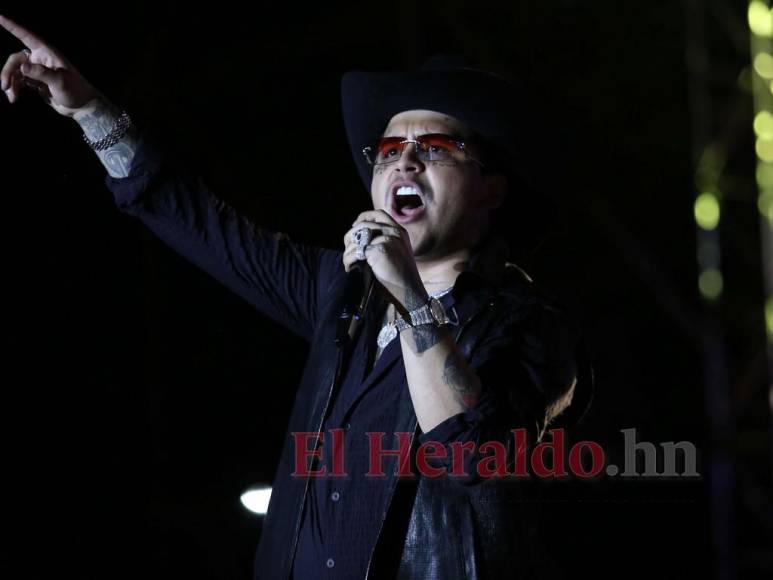 Las mejores fotos de Christian Nodal durante su concierto en Honduras