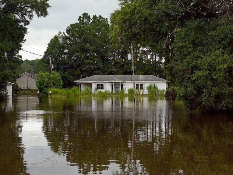 Viviendas destruídas y calles inundadas: los estragos de la tormenta Debby en su paso por EUA