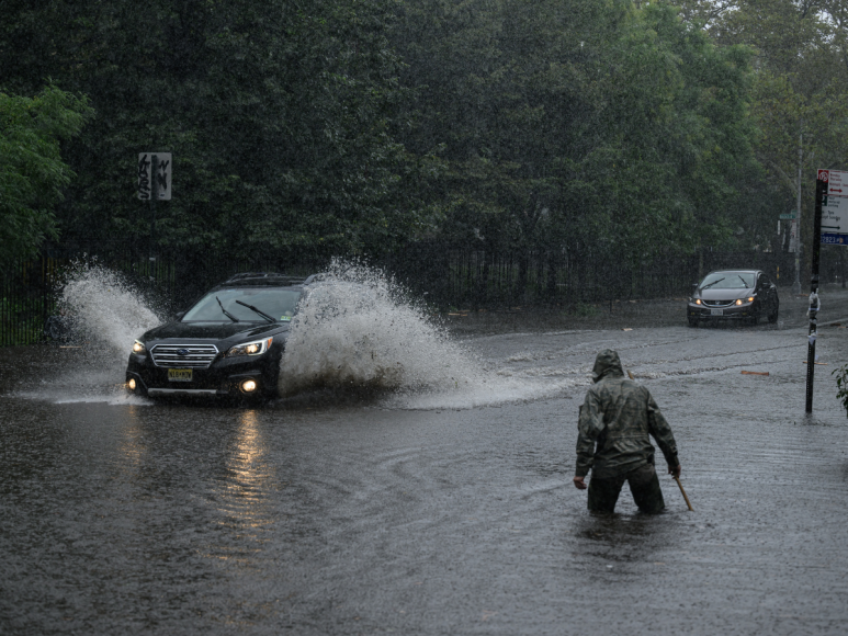 Tráfico paralizado y calles cerradas: Nueva York tras inundaciones por lluvias torrenciales